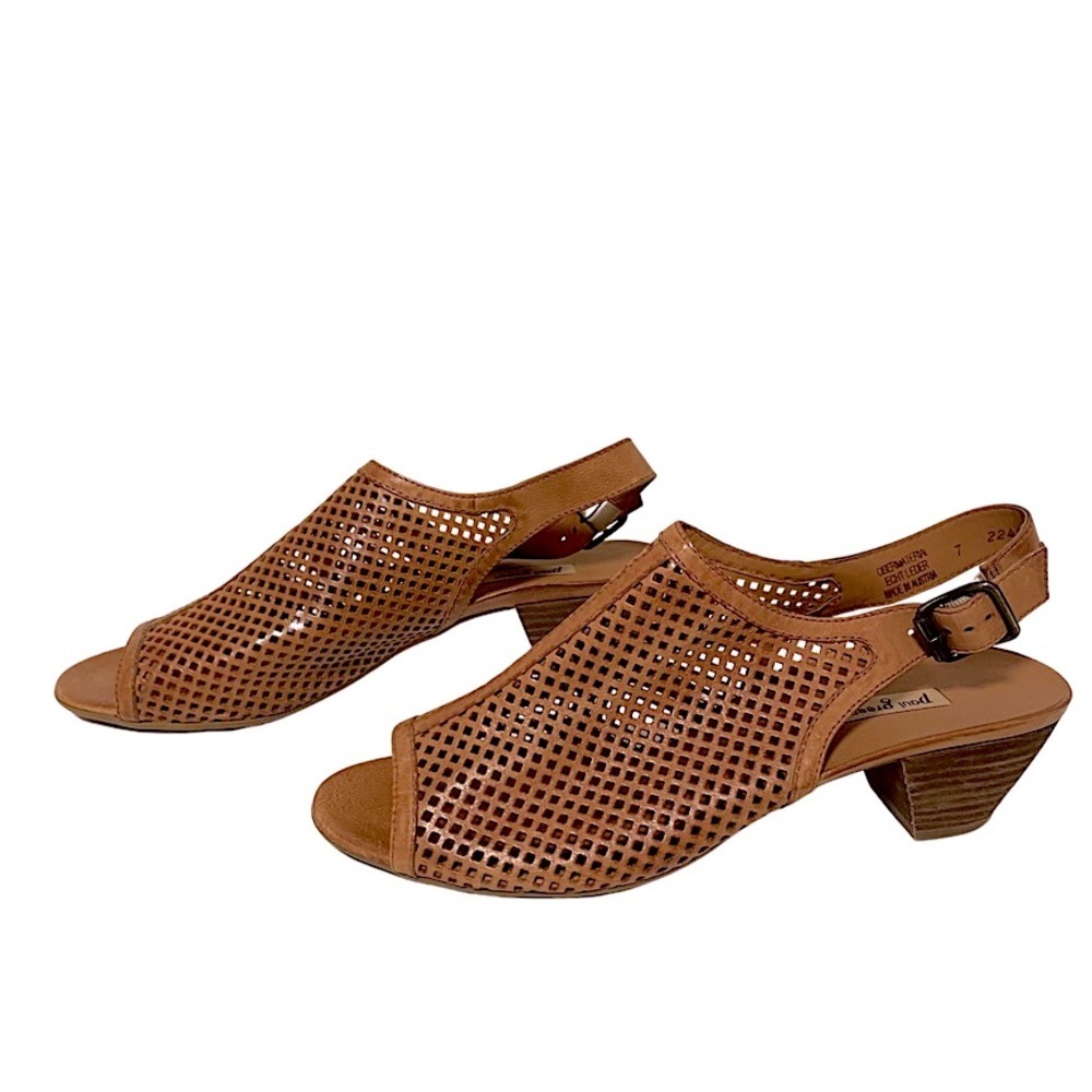 New. Paul green. Lois. Perforated sandal heels
